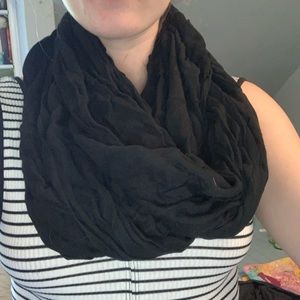 black infinity scarf